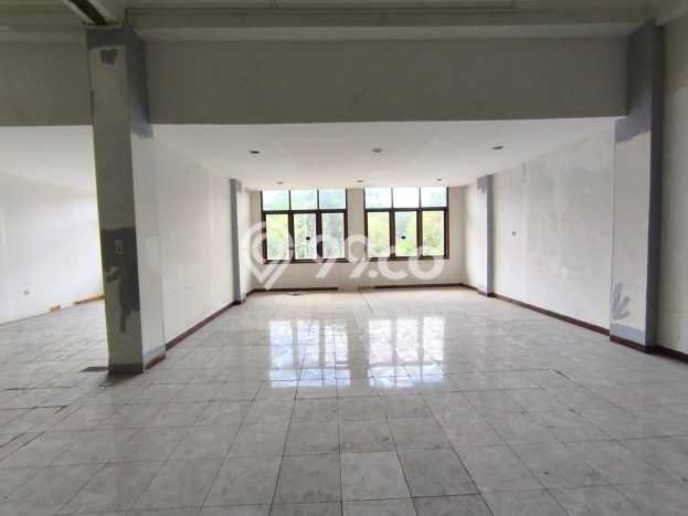 Unit Ruko Dijual di Surabaya LT 699m2 & LB 1800m2 Unit Ruko Dijual di Surabaya LT 699m2 & LB 1800m2