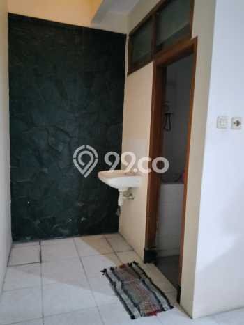 Lokasi strategis! Rumah siap huni dikontrakkan di Wiyung LB 120m2 Lokasi strategis! Rumah siap huni dikontrakkan di Wiyung LB 120m2