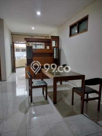 Lokasi strategis! Rumah siap huni dikontrakkan di Wiyung LB 120m2 Lokasi strategis! Rumah siap huni dikontrakkan di Wiyung LB 120m2