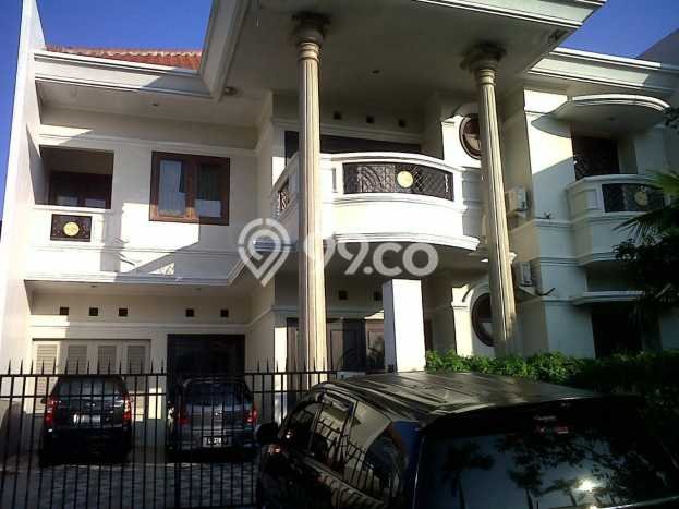 Dijual Rumah Premium dengan Fasilitas Sekitar Lengkap di Wiyung, Surabaya Dijual Rumah Premium dengan Fasilitas Sekitar Lengkap di Wiyung, Surabaya