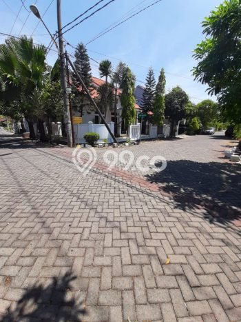 PENAWARAN TERBATAS! Rumah Premium area Rungkut, Luas 372m2m² Bangunan 300m2m² PENAWARAN TERBATAS! Rumah Premium area Rungkut, Luas 372m2m² Bangunan 300m2m²