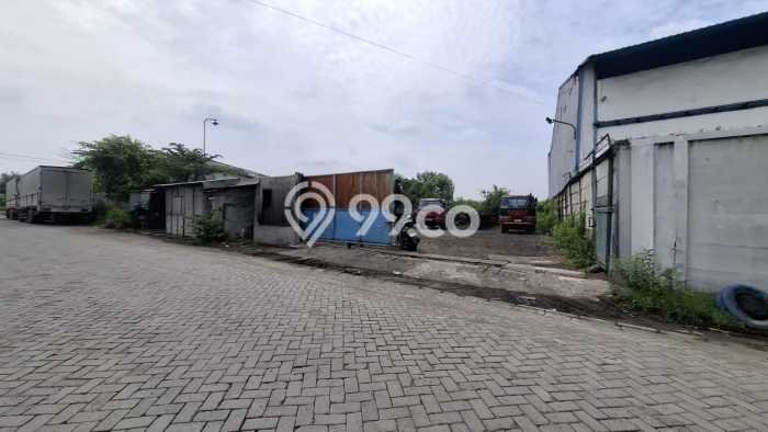 Unit Gudang Dijual di Surabaya LT 1646m2 & LB 50m2 Unit Gudang Dijual di Surabaya LT 1646m2 & LB 50m2