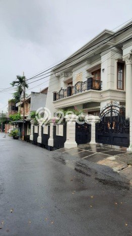 Rumah Elit LB 620m2 Siap Pakai Desain Elegan di Rawamangun, Jakarta Timur Rumah Elit LB 620m2 Siap Pakai Desain Elegan di Rawamangun, Jakarta Timur