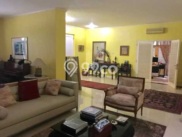 Siap Huni Rumah Mewah 4 Kamar di Menteng Dekat ke Mana Saja Siap Huni Rumah Mewah 4 Kamar di Menteng Dekat ke Mana Saja