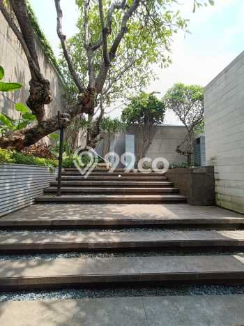 Disewakan Hunian Konsep Modern di Kebayoran Baru Jakarta Selatan dengan 5 KT Disewakan Hunian Konsep Modern di Kebayoran Baru Jakarta Selatan dengan 5 KT