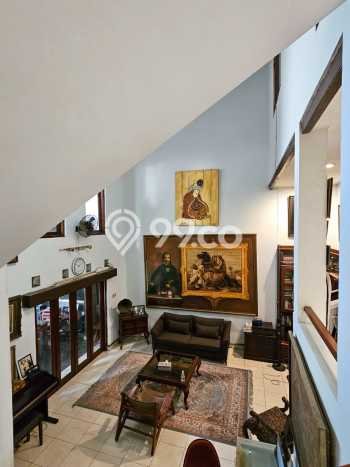 Hunian Mewah LB 311m2 Siap Pakai Desain Elegan di Pondok Indah, Jakarta Selatan Hunian Mewah LB 311m2 Siap Pakai Desain Elegan di Pondok Indah, Jakarta Selatan