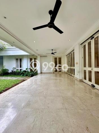 Rumah Luxury Modern Tanpa Renovasi di Senopati Jakarta Selatan Rumah Luxury Modern Tanpa Renovasi di Senopati Jakarta Selatan