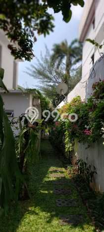 Rumah Luxury Modern Tanpa Renovasi di Cikini Jakarta Pusat Rumah Luxury Modern Tanpa Renovasi di Cikini Jakarta Pusat