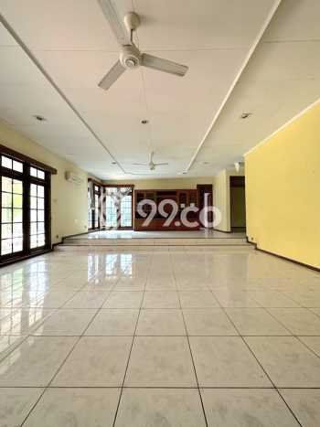 Rumah Mewah LB 450m2 Siap Pakai Desain Elegan di Kemang, Jakarta Selatan Rumah Mewah LB 450m2 Siap Pakai Desain Elegan di Kemang, Jakarta Selatan