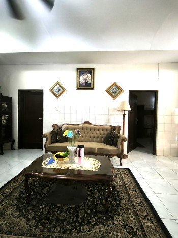 Siap Huni Rumah Mewah 15 Kamar di Kebayoran Baru Dekat ke Mana Pun Siap Huni Rumah Mewah 15 Kamar di Kebayoran Baru Dekat ke Mana Pun