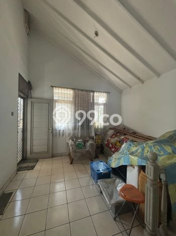 Hunian Asri 4 KT di Pondok Indah, Jakarta Selatan - LT 240m² Hunian Asri 4 KT di Pondok Indah, Jakarta Selatan - LT 240m²