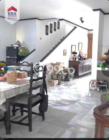 Ready to Use! Luxury House LT 305m2 Desain Elegan di Lebak Bulus Ready to Use! Luxury House LT 305m2 Desain Elegan di Lebak Bulus