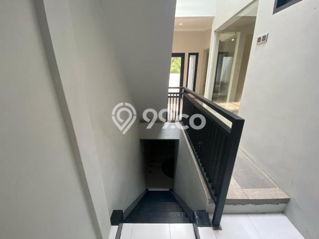 Rumah Luxury Modern Siap Huni di Lebak Bulus Jakarta Selatan Rumah Luxury Modern Siap Huni di Lebak Bulus Jakarta Selatan
