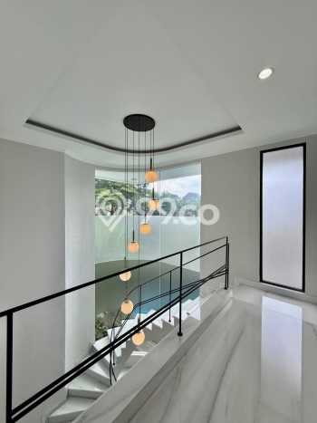 Hunian Elit LB 365m2 Siap Huni Desain Elegan di Lebak Bulus, Jakarta Selatan Hunian Elit LB 365m2 Siap Huni Desain Elegan di Lebak Bulus, Jakarta Selatan