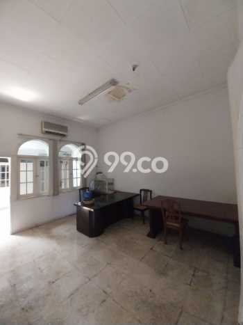 For Sale Hunian Elegan Klasik di Jakarta Selatan For Sale Hunian Elegan Klasik di Jakarta Selatan
