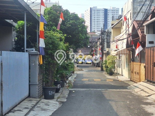 Dijual Hunian Rumah Nyaman 3 KT di Utan Kayu, Jakarta Timur Dijual Hunian Rumah Nyaman 3 KT di Utan Kayu, Jakarta Timur