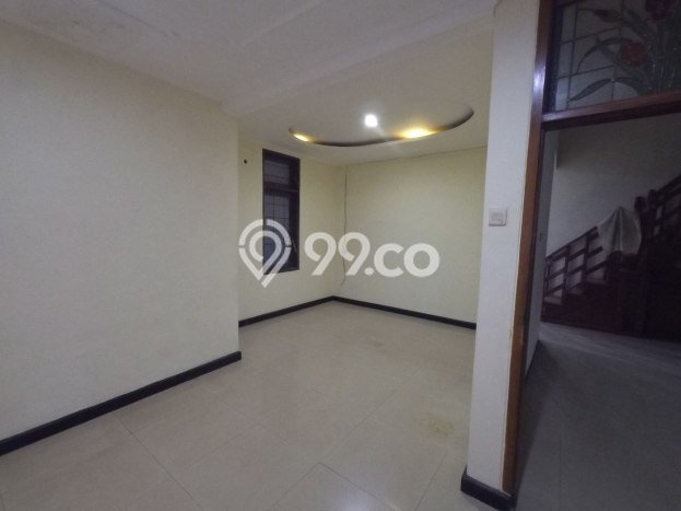 Rumah Strategis Minimalis Lb 240m2 di Antapani, Bandung Rumah Strategis Minimalis Lb 240m2 di Antapani, Bandung