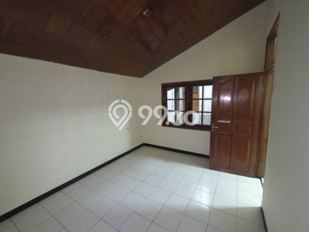 Rumah Strategis Minimalis Lb 240m2 di Antapani, Bandung Rumah Strategis Minimalis Lb 240m2 di Antapani, Bandung