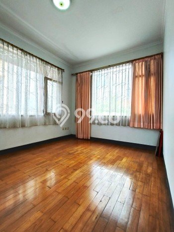 Rumah Elit Modern Tanpa Renovasi di Geger Kalong Bandung Rumah Elit Modern Tanpa Renovasi di Geger Kalong Bandung