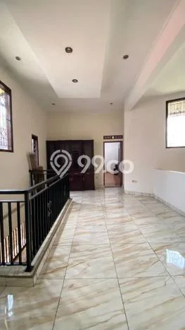 Dijual Rumah 5 Kamar Lokasi Ideal Bagus dan Strategis di Antapani Dijual Rumah 5 Kamar Lokasi Ideal Bagus dan Strategis di Antapani