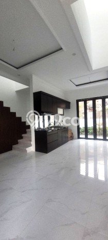 For Sale Rumah 3 Kamar Lokasi Ideal Bagus dan Strategis di Antapani For Sale Rumah 3 Kamar Lokasi Ideal Bagus dan Strategis di Antapani