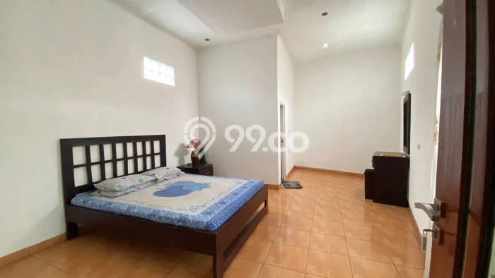 Dijual Rumah 5 Kamar Lokasi Ideal Bagus dan Strategis di Antapani Dijual Rumah 5 Kamar Lokasi Ideal Bagus dan Strategis di Antapani