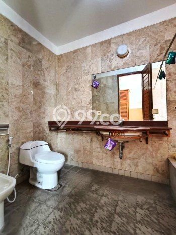 Rumah Elit Modern Tanpa Renovasi di Geger Kalong Bandung Rumah Elit Modern Tanpa Renovasi di Geger Kalong Bandung