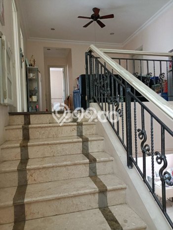 Rumah 4 KT 3 KM Luas Tanah 300m², Luas Bangunan 420m² di Lakarsantri, Surabaya Rumah 4 KT 3 KM Luas Tanah 300m², Luas Bangunan 420m² di Lakarsantri, Surabaya