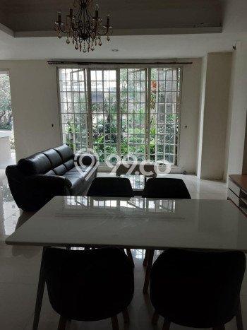 Dijual Apartemen Luxury di Pakuwon Indah 3 Kamar & 3 Kamar Mandi Dijual Apartemen Luxury di Pakuwon Indah 3 Kamar & 3 Kamar Mandi