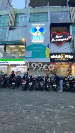 Disewakan Ruko di Pusat Kota Jakarta Barat Ramai Strategis Disewakan Ruko di Pusat Kota Jakarta Barat Ramai Strategis