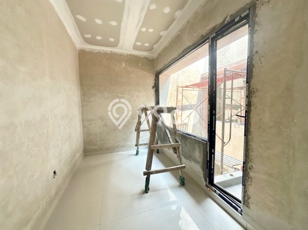 Rumah Luas Asri 3 KT Siap Pakai di Meruya Jakarta Barat Rumah Luas Asri 3 KT Siap Pakai di Meruya Jakarta Barat