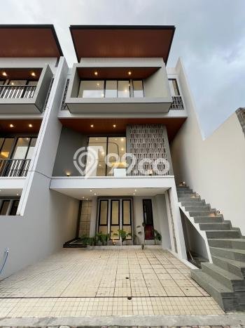 Dijual Rumah Strategis Bagus Punya 4 KT di Jagakarsa Jakarta Selatan SHM Dijual Rumah Strategis Bagus Punya 4 KT di Jagakarsa Jakarta Selatan SHM