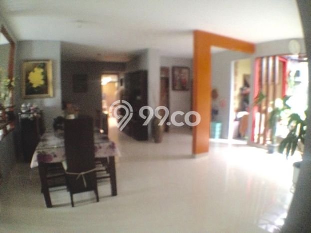 Rumah Mewah LB 200m2 Siap Pakai Desain Elegan di Bintaro, Tangerang Selatan Rumah Mewah LB 200m2 Siap Pakai Desain Elegan di Bintaro, Tangerang Selatan