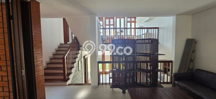 Rumah Mewah LB 176m2 Siap Huni Desain Elegan di Cigadung, Bandung Rumah Mewah LB 176m2 Siap Huni Desain Elegan di Cigadung, Bandung