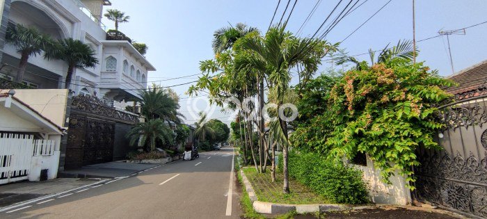 Rumah Elit Modern Tanpa Renovasi di Rawamangun Jakarta Timur Rumah Elit Modern Tanpa Renovasi di Rawamangun Jakarta Timur