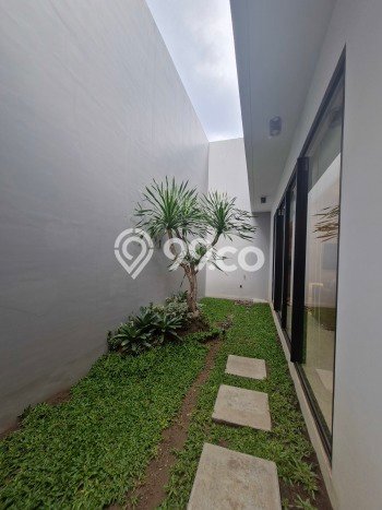 Rumah Elit Modern Tanpa Renovasi di Surabaya Kota Surabaya Rumah Elit Modern Tanpa Renovasi di Surabaya Kota Surabaya