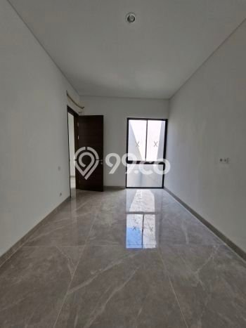 Rumah 4 KT 3 KM di Lokasi Strategis , Surabaya Rumah 4 KT 3 KM di Lokasi Strategis , Surabaya