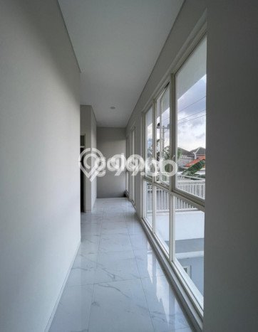 Siap Huni Rumah Mewah 4 Kamar di Sukolilo Dekat ke Mana Pun Siap Huni Rumah Mewah 4 Kamar di Sukolilo Dekat ke Mana Pun