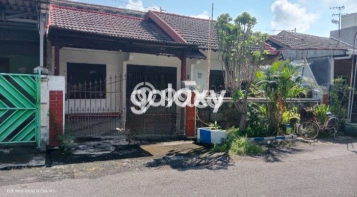 For Sale Rumah 3 Kamar Lokasi Strategis Bagus dan Strategis di Rungkut For Sale Rumah 3 Kamar Lokasi Strategis Bagus dan Strategis di Rungkut