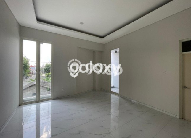 Siap Huni Rumah Mewah 4 Kamar di Sukolilo Dekat ke Mana Pun Siap Huni Rumah Mewah 4 Kamar di Sukolilo Dekat ke Mana Pun