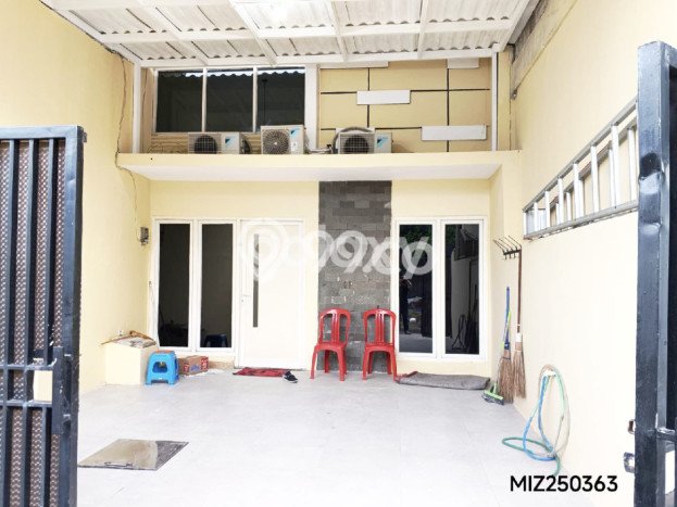 Rumah Strategis Modern Lb 75m2 di Rungkut, Surabaya Rumah Strategis Modern Lb 75m2 di Rungkut, Surabaya