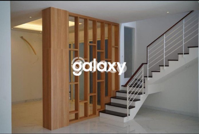 Rumah Luxury Modern Tanpa Renovasi di Karangpilang Surabaya Rumah Luxury Modern Tanpa Renovasi di Karangpilang Surabaya