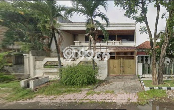 Rumah Bagus Siap Pakai Di Genteng Luas 500m2 Lokasi Strategis Rumah Bagus Siap Pakai Di Genteng Luas 500m2 Lokasi Strategis