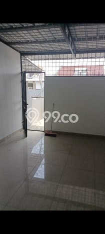 Ruko disewakan di Cengkareng Jakarta Barat dengan luas bangunan 110m2 Ruko disewakan di Cengkareng Jakarta Barat dengan luas bangunan 110m2