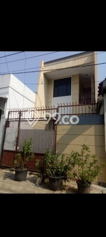For Sale Rumah 4 Kamar Lokasi Ideal Bagus dan Strategis di Kemayoran For Sale Rumah 4 Kamar Lokasi Ideal Bagus dan Strategis di Kemayoran