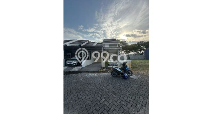 Rumah Murah Dijual Area Menganti, Gresik Harga Rp 450 Juta Rumah Murah Dijual Area Menganti, Gresik Harga Rp 450 Juta