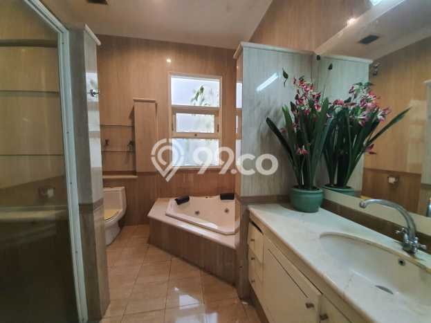 Disewakan Rumah Strategis LT 750m2 / LB 700m2 di Kemang, Jakarta Selatan Disewakan Rumah Strategis LT 750m2 / LB 700m2 di Kemang, Jakarta Selatan