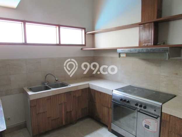 Disewakan! Rumah 4 Kamar Tidur &
4 Kamar Mandi di Kemang, Jakarta Selatan Disewakan! Rumah 4 Kamar Tidur &
4 Kamar Mandi di Kemang, Jakarta Selatan