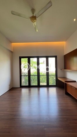 Rumah Bagus Disewakan di Senayan, Jakarta Selatan LT 700m2, LB 500m2 Rumah Bagus Disewakan di Senayan, Jakarta Selatan LT 700m2, LB 500m2