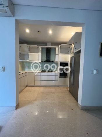 Lokasi terbaik! Rumah siap pakai disewakan di Cilandak LB 350m2 Lokasi terbaik! Rumah siap pakai disewakan di Cilandak LB 350m2